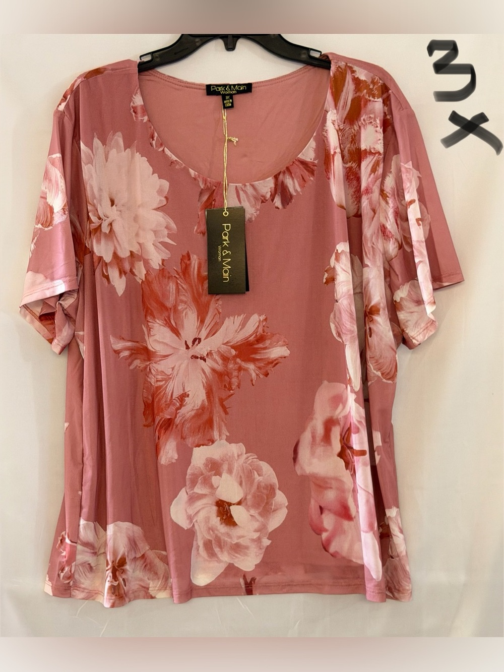 Women's Dusty Rose Floral Scoop Neck Short Sleeve Top